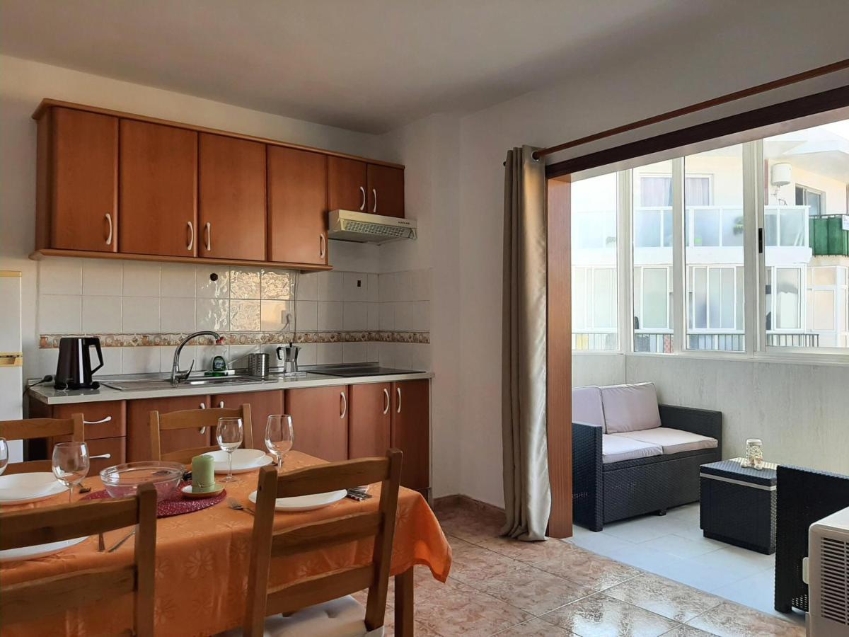 Perfectly Located Apartment With Pool Playa de las Americas  Ngoại thất bức ảnh
